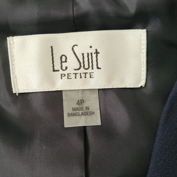 Navy Blue Le Suit skirt suit size 4P. - Picture 7 of 11